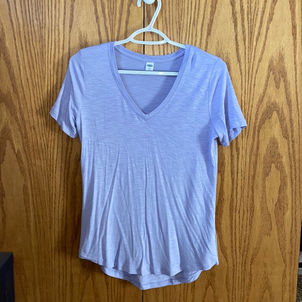 Purple Old Navy t-shirt